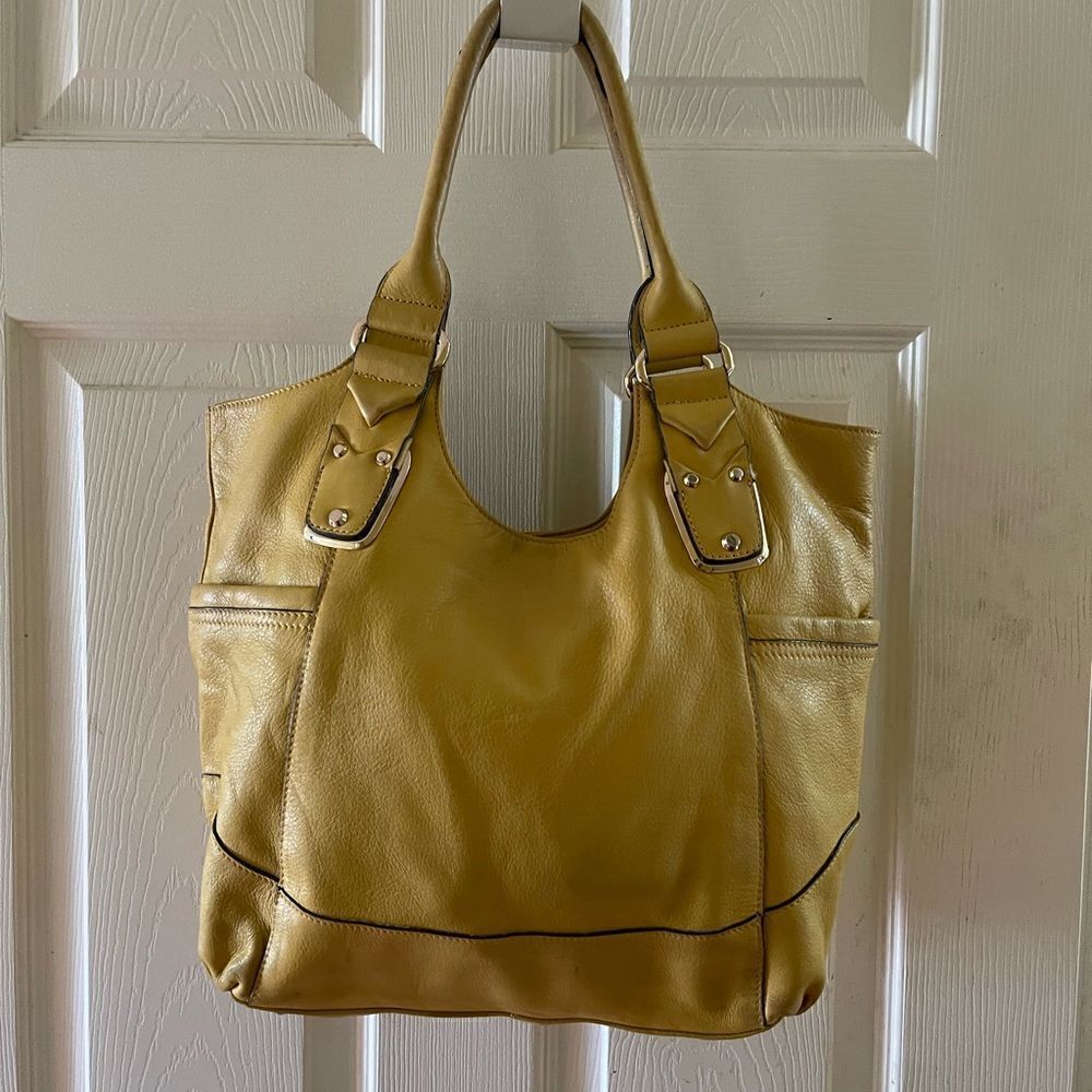 B Makowsky soft leather yellow mustard large shoulder bag  gold tone Har…